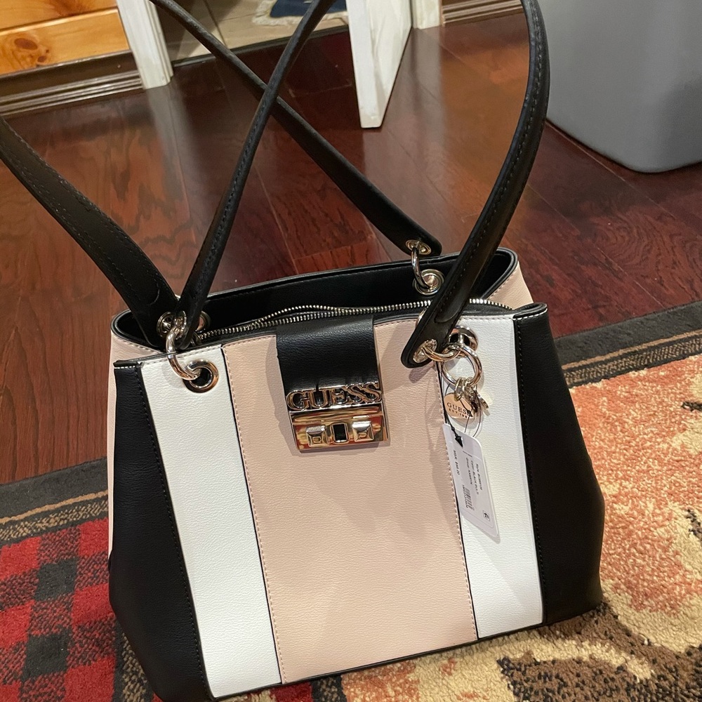 new Guess bag never used